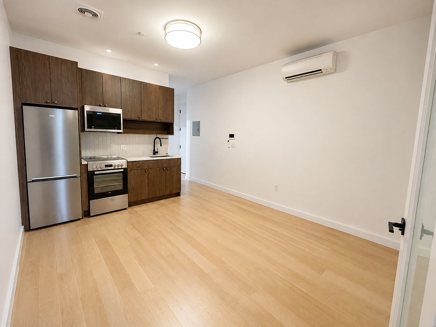368 Leonard Street – photo 3