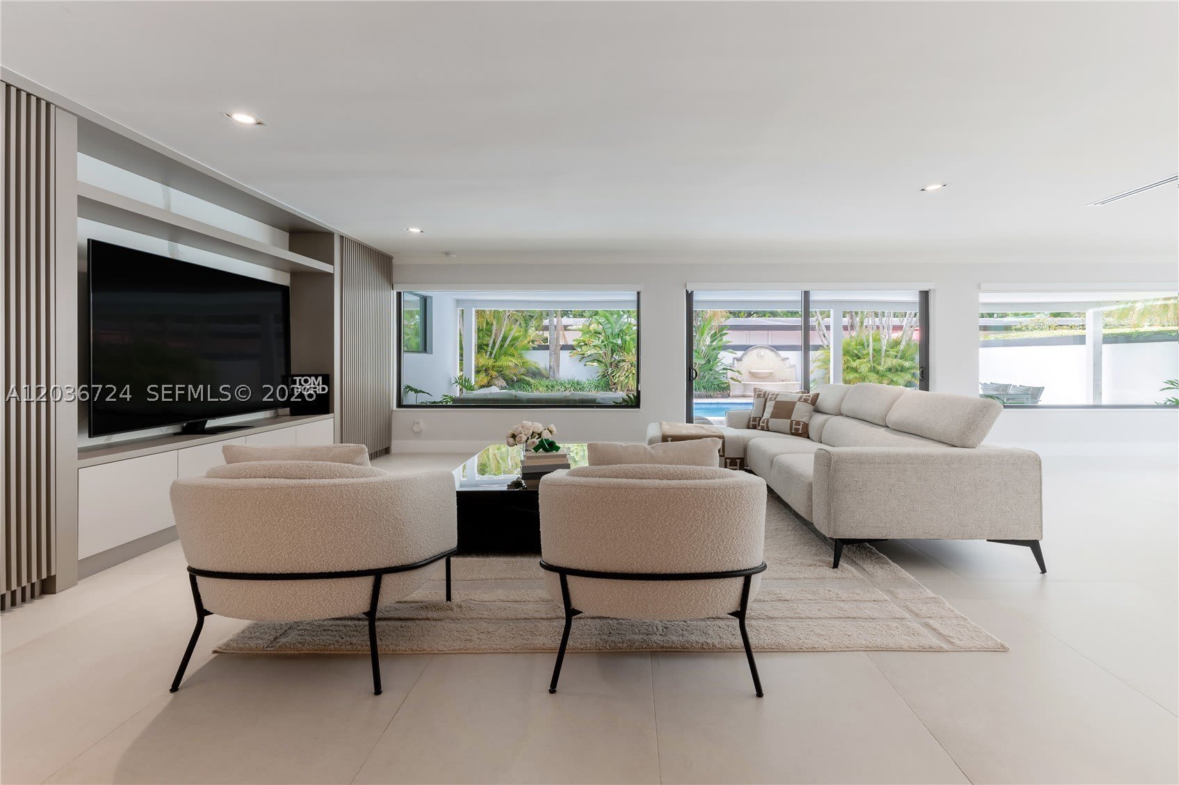 7300 SW 77th Ave – photo 1