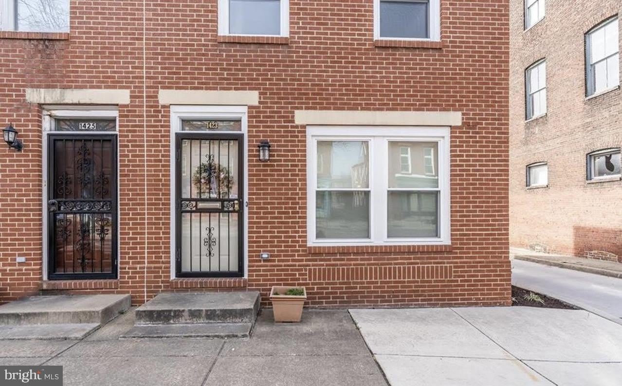 1423 E BALTIMORE Street – photo 1