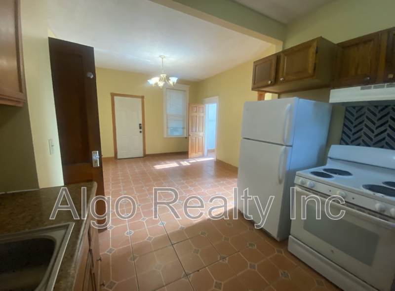 3119 James Ave N – photo 4