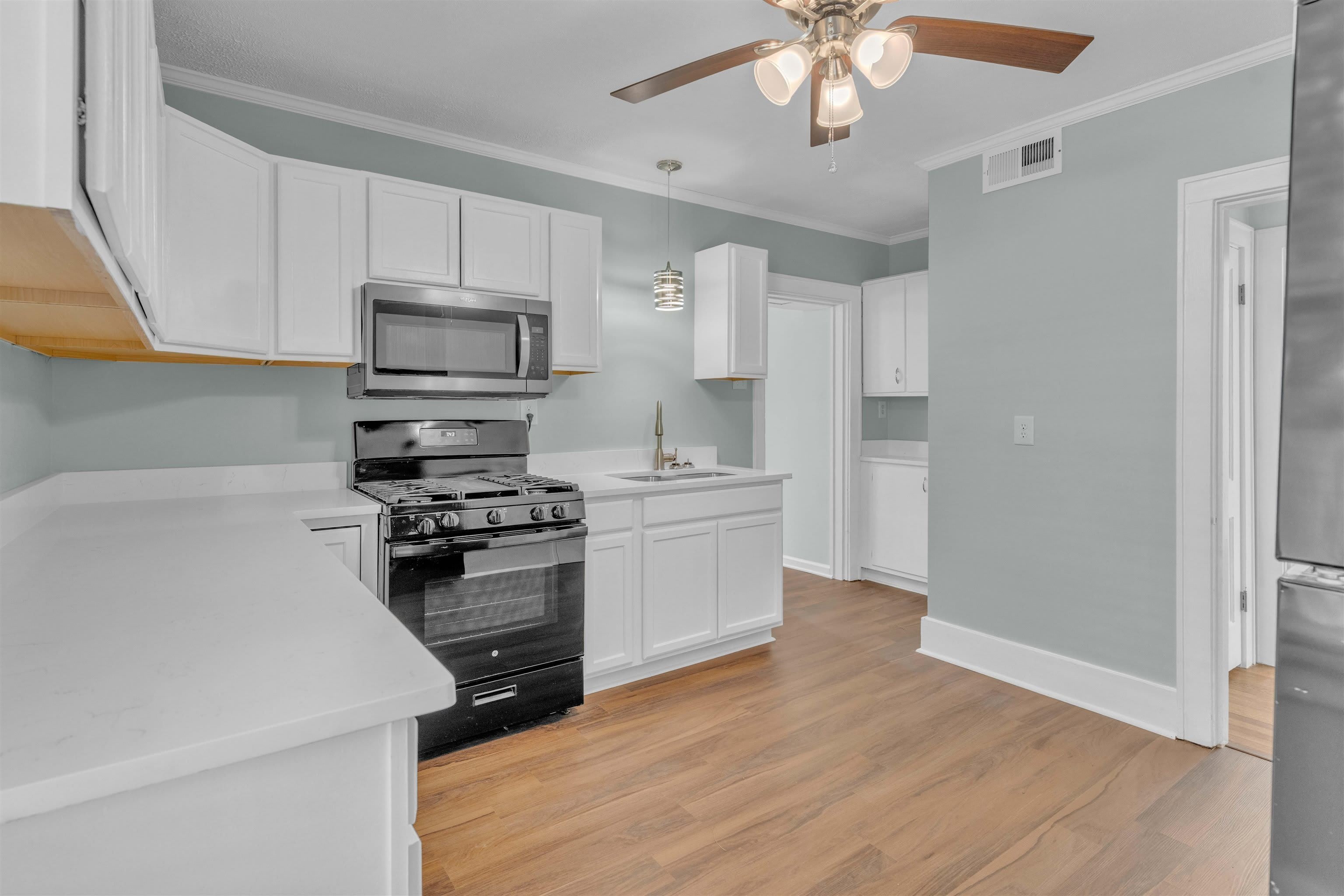 524 HAYNES St – photo 4