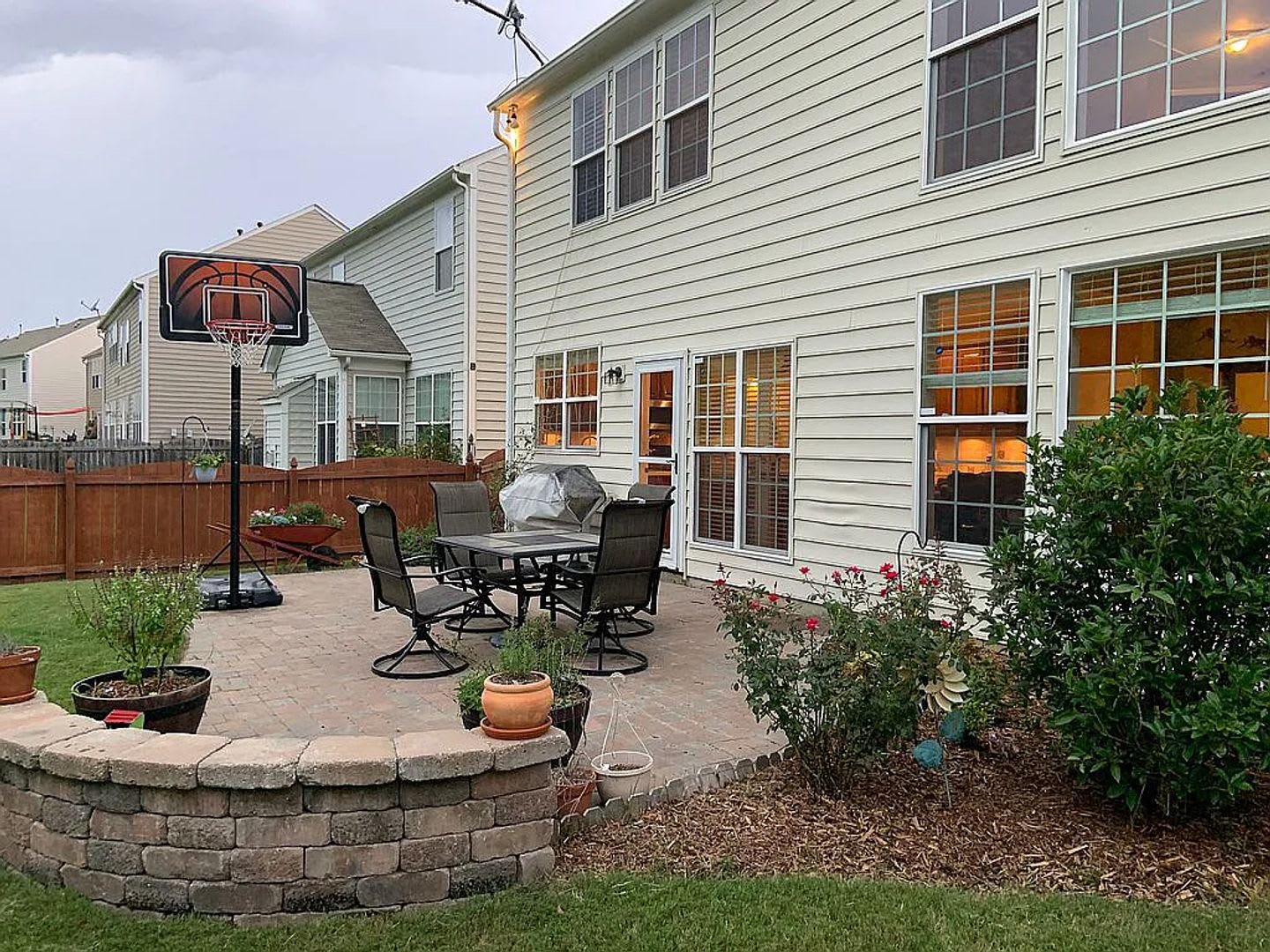 Room in 7 Bedroom Home at Arbor Vista Dr – photo 5