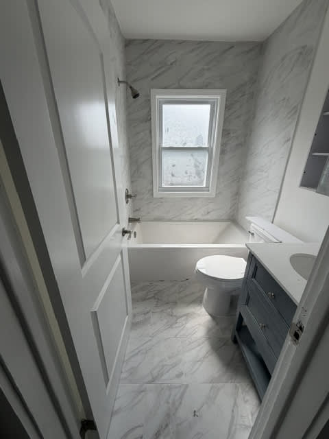 4235 Cortland St – photo 4