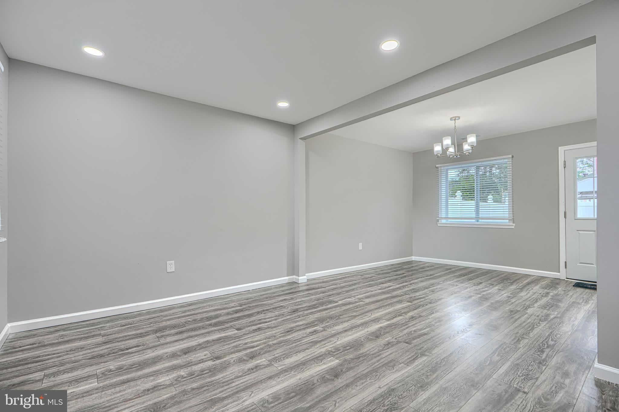 4722 RASPE Avenue – photo 5