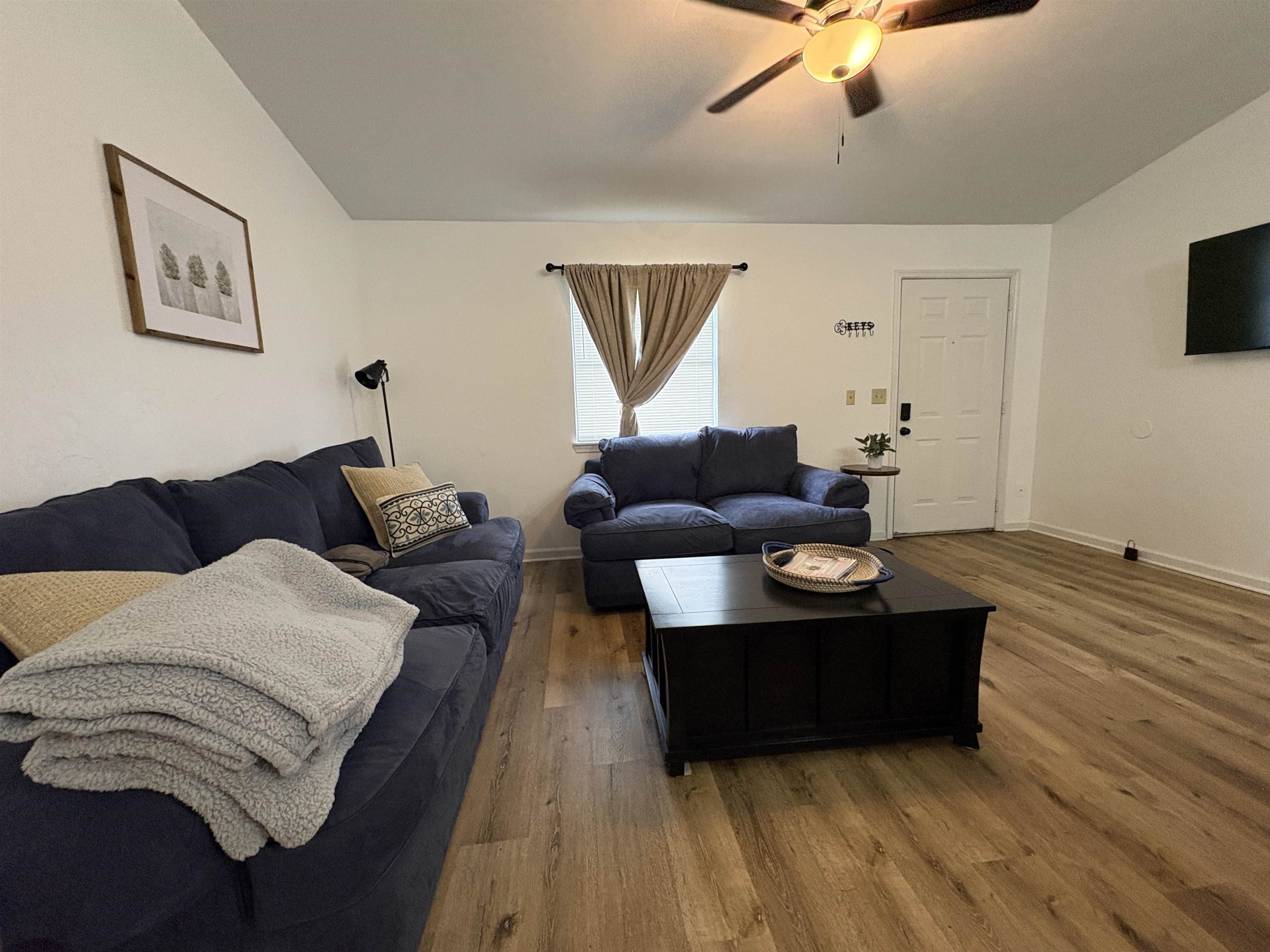 2073 Continental Avenue – photo 4
