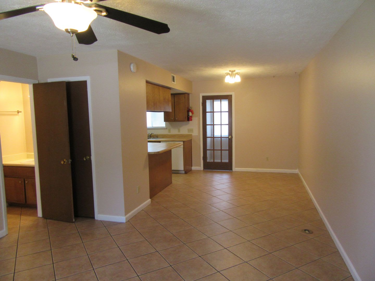 802 West St. – photo 5