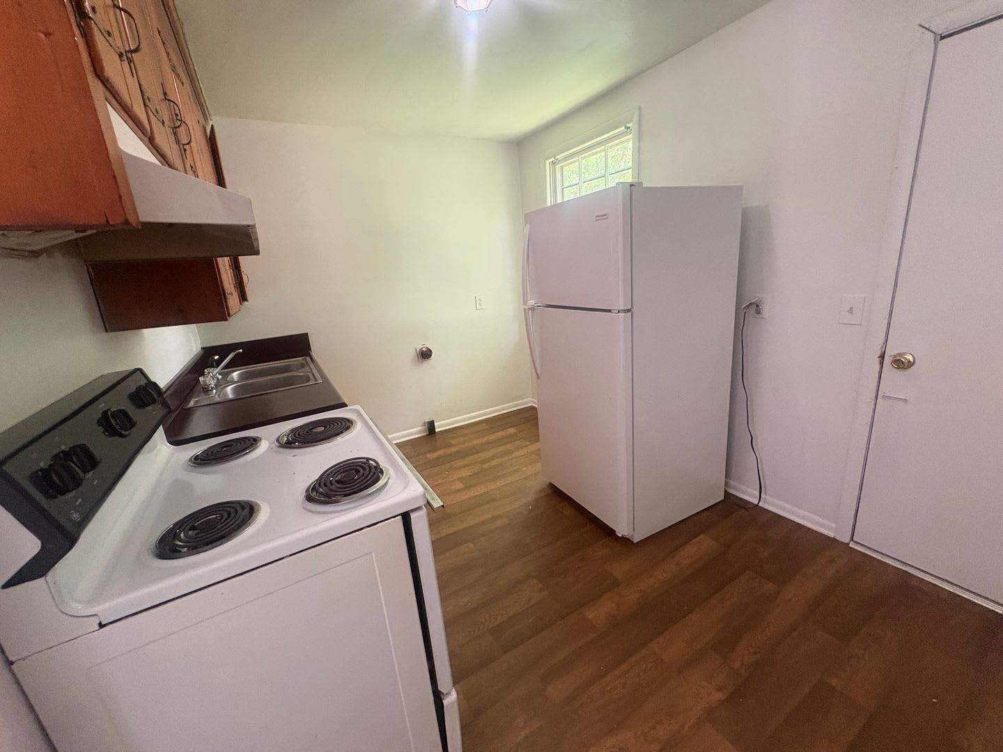 1018 Curdwood Blvd – photo 4