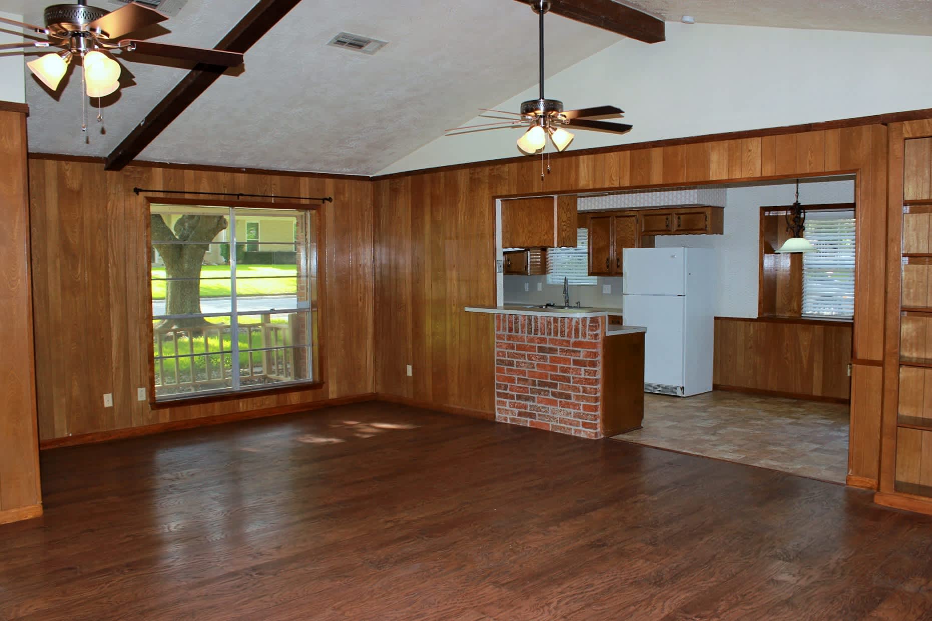 111 Machemehl Dr – photo 2