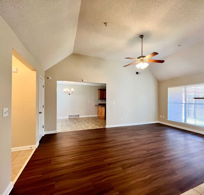 9146 Glen Cove – photo 3
