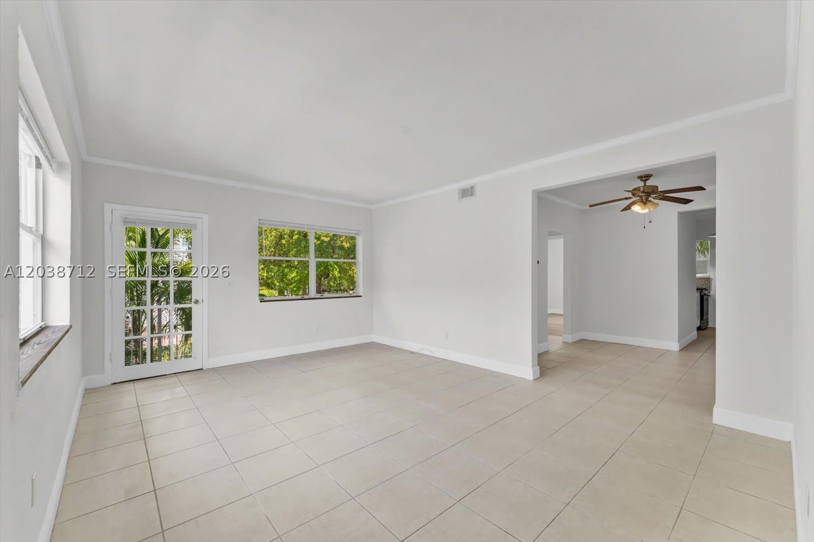 653 Michigan Av – photo 1