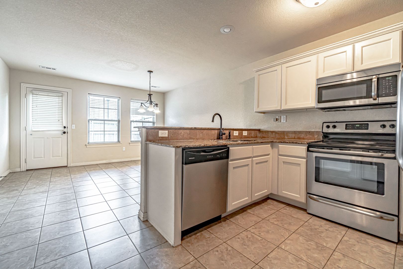 Spacious Centerton Duplex – photo 5