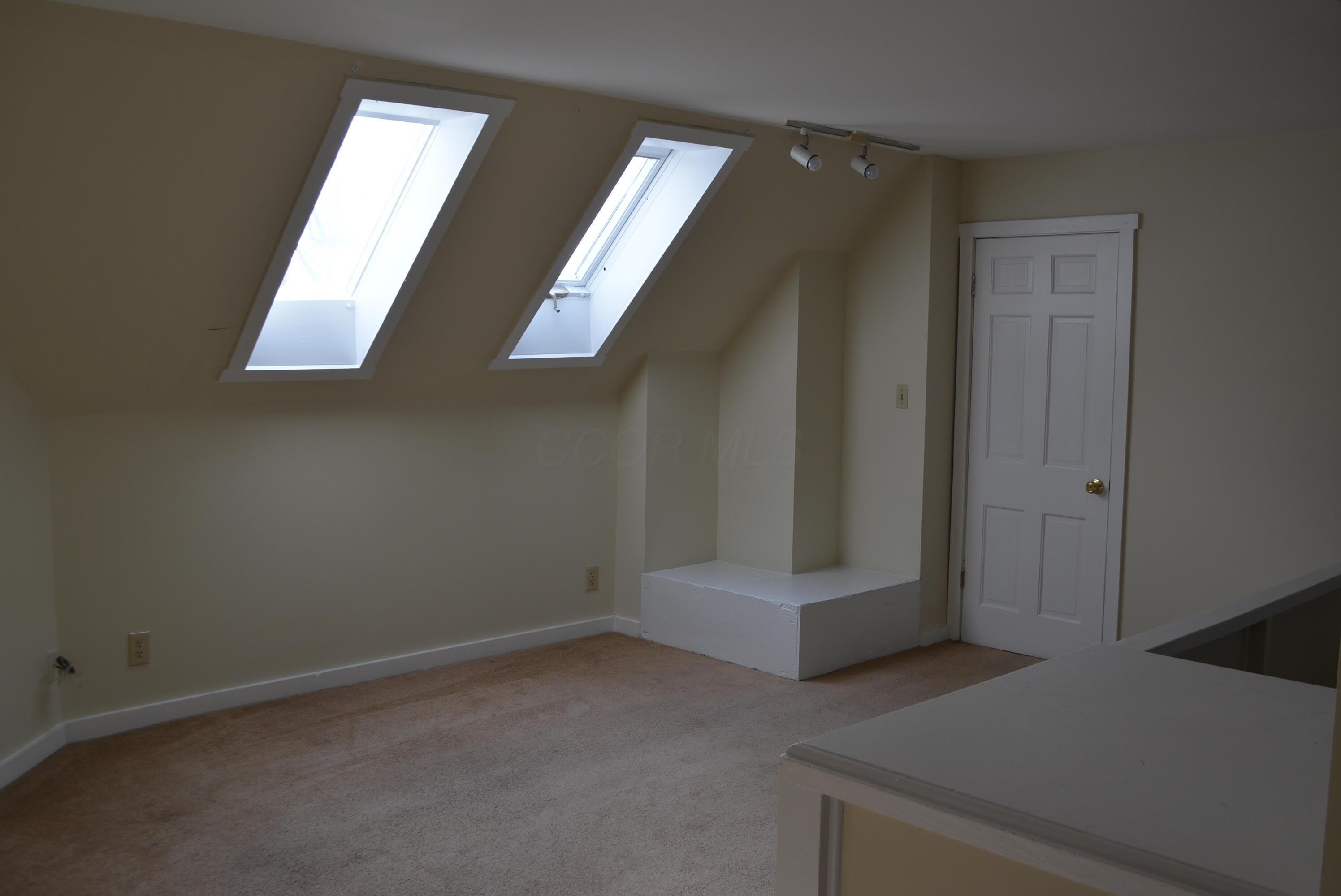 1353 Highland Street – photo 4