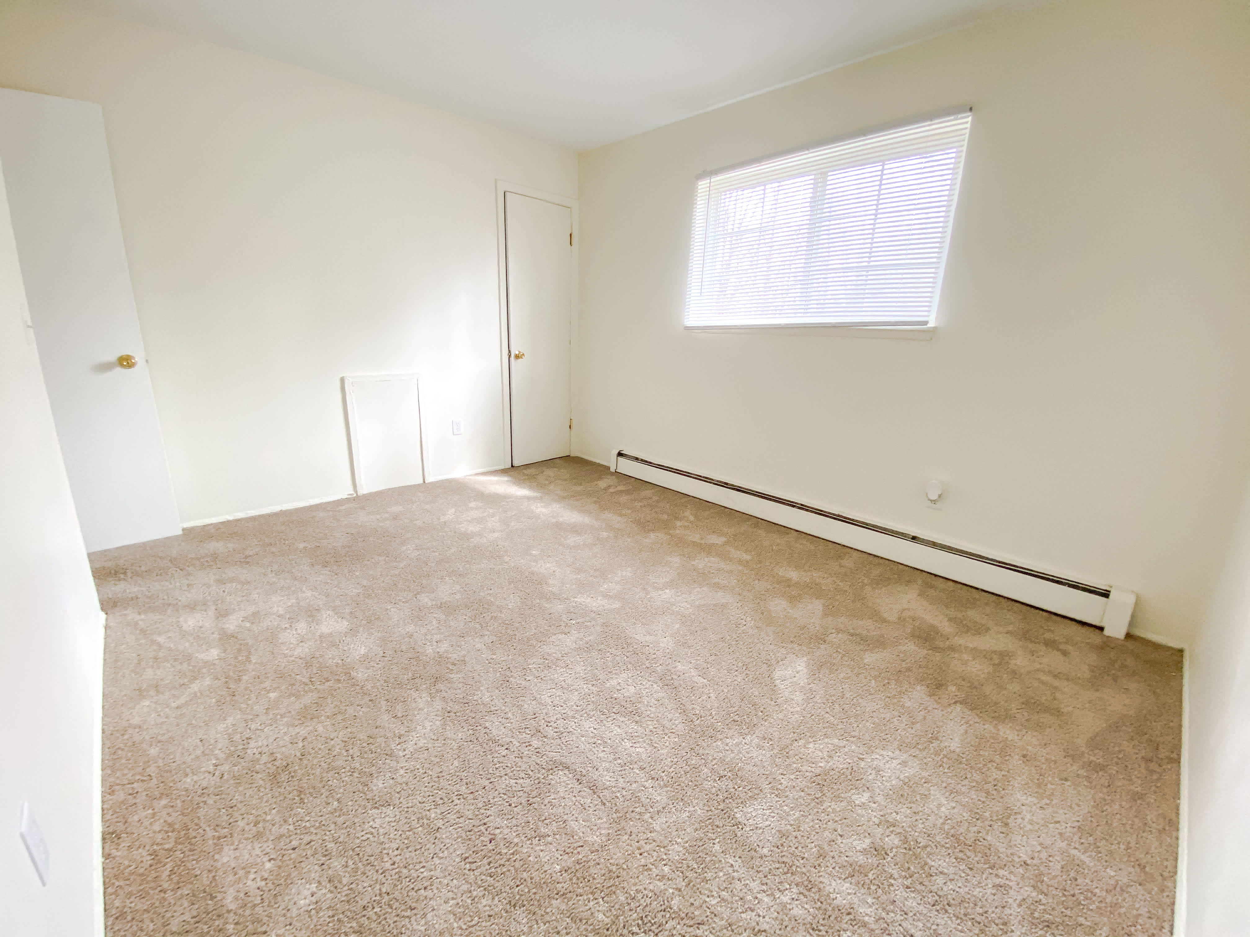Evergreen Village Apartments & Townhomes – photo 2
