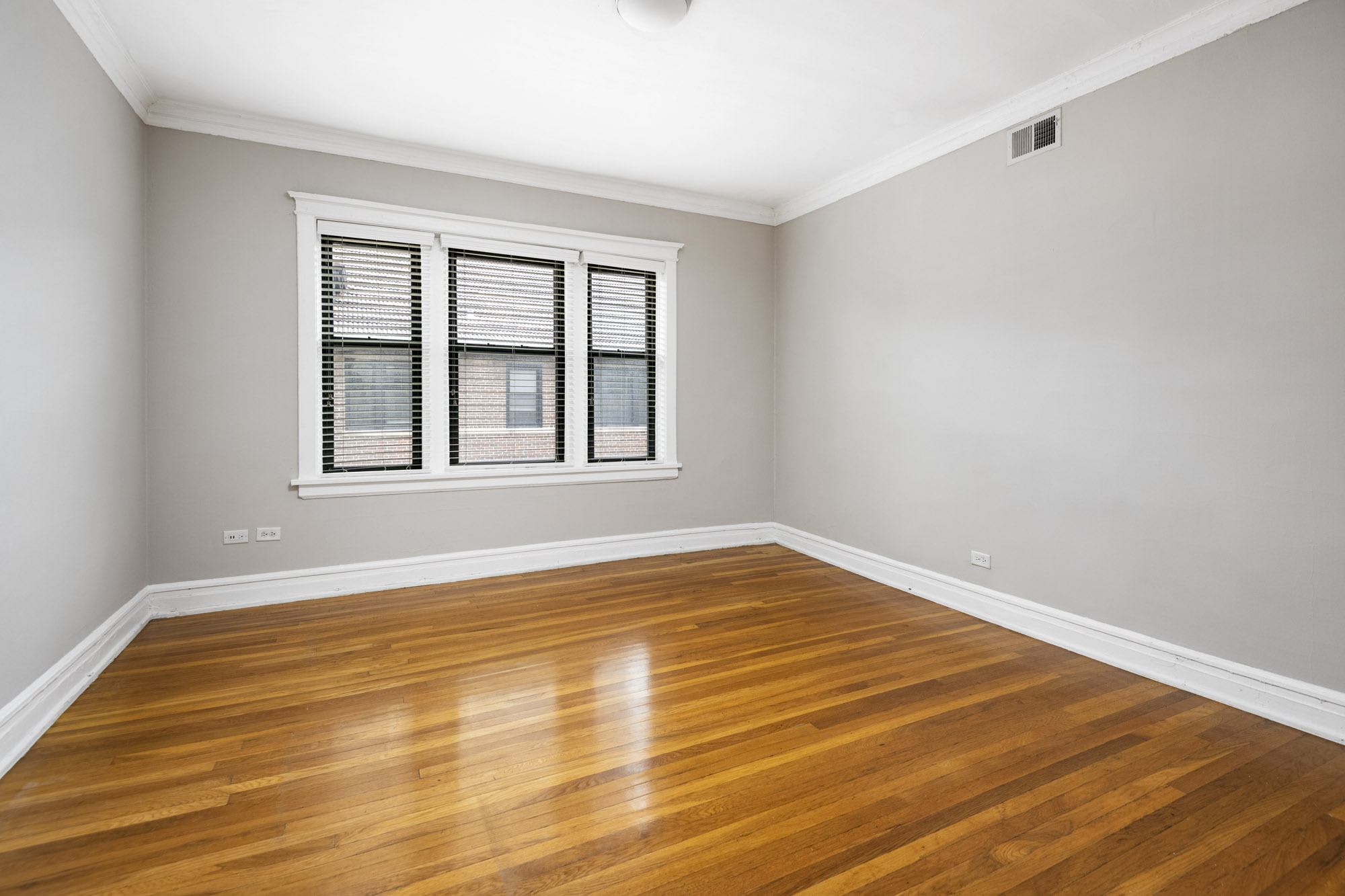 Reside On Irving Park – photo 4