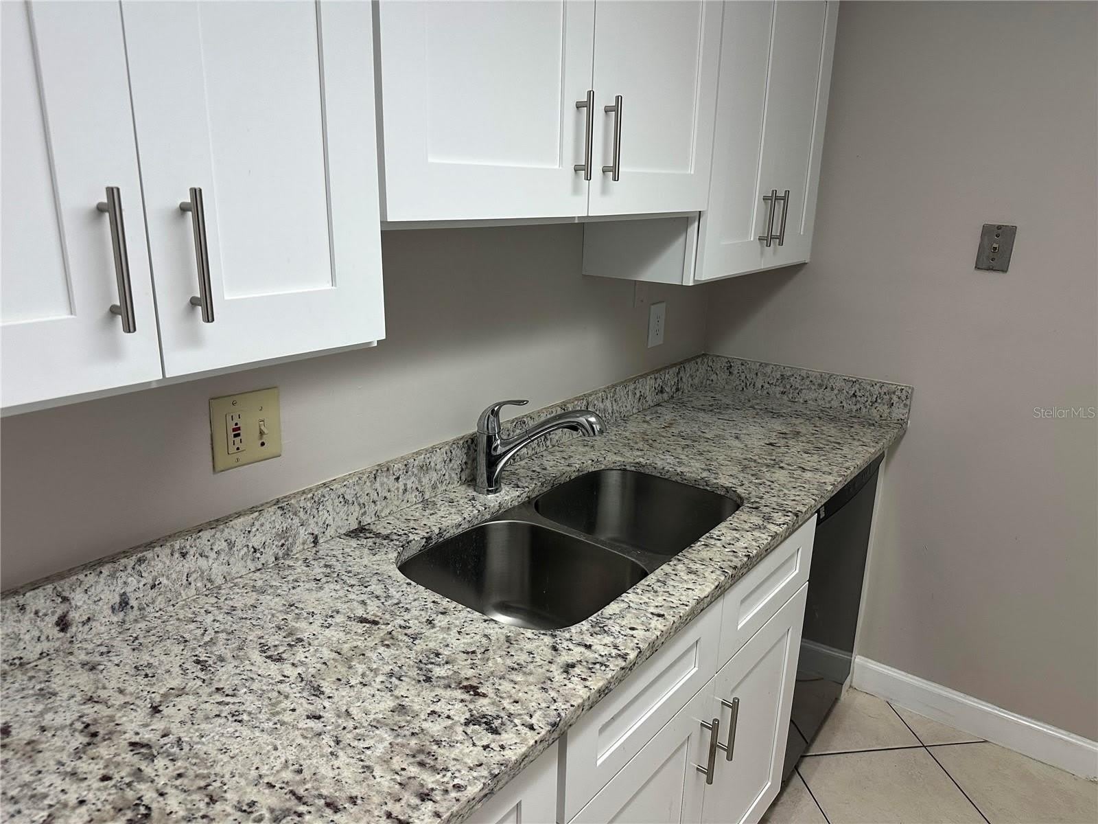 904 LAKE DESTINY ROAD – photo 4
