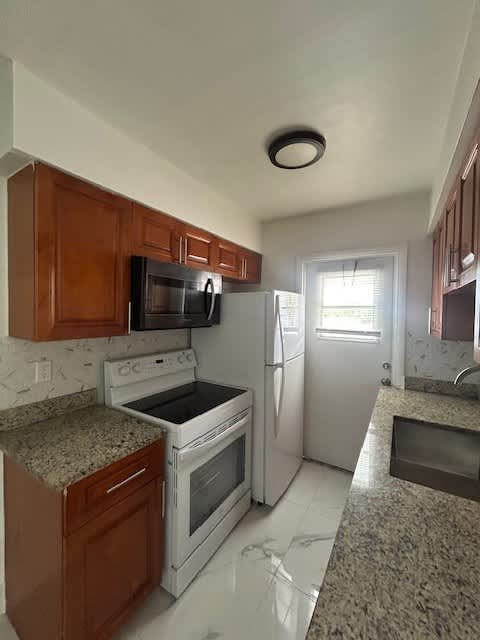 1950 Sw 69th Ave – photo 3