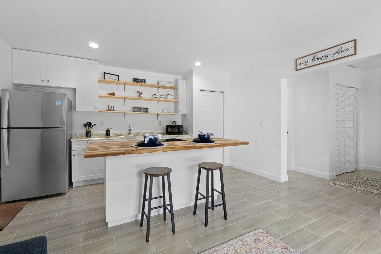 1190 Sachem Head Terrace – photo 2