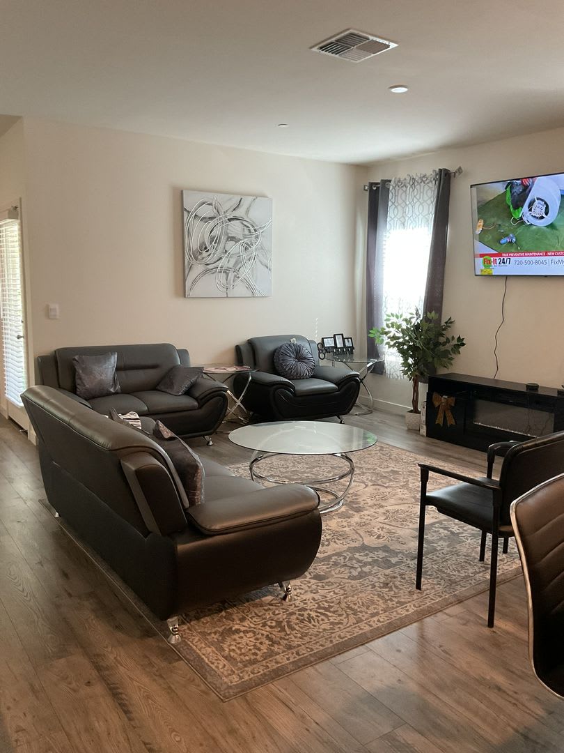 Newer Home in Established Subdivision!!! – photo 3