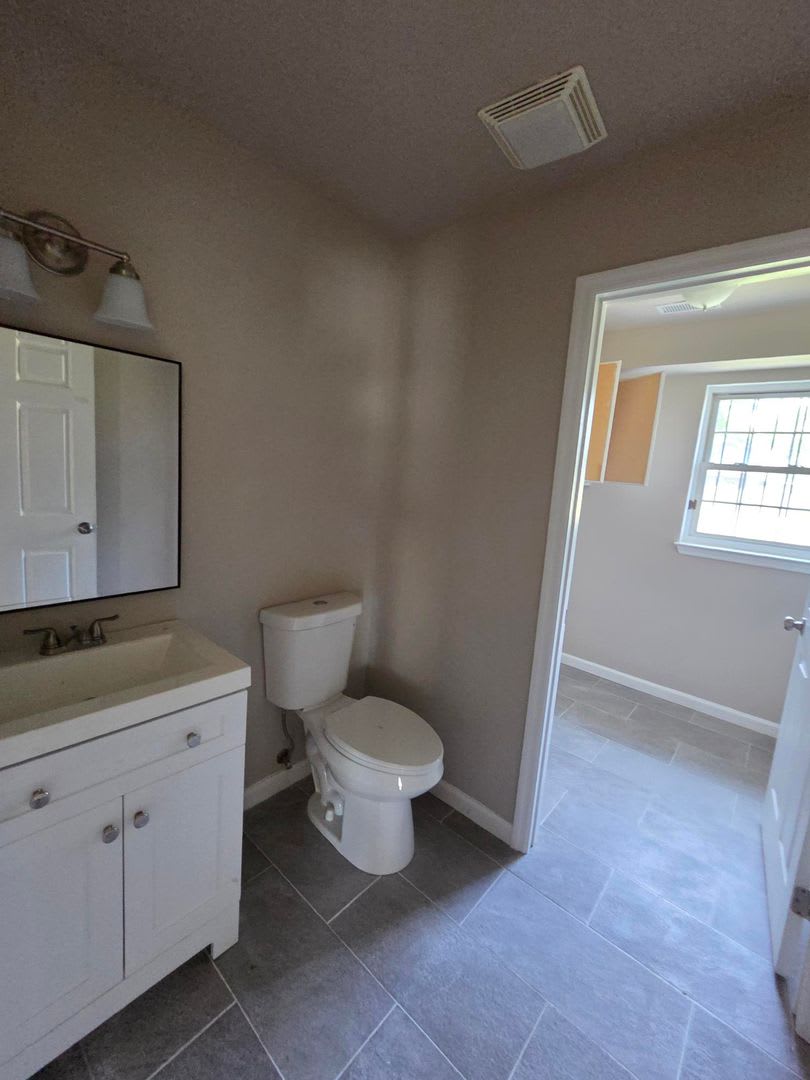 Large 4 Bedroom House in North Nashville – photo 3