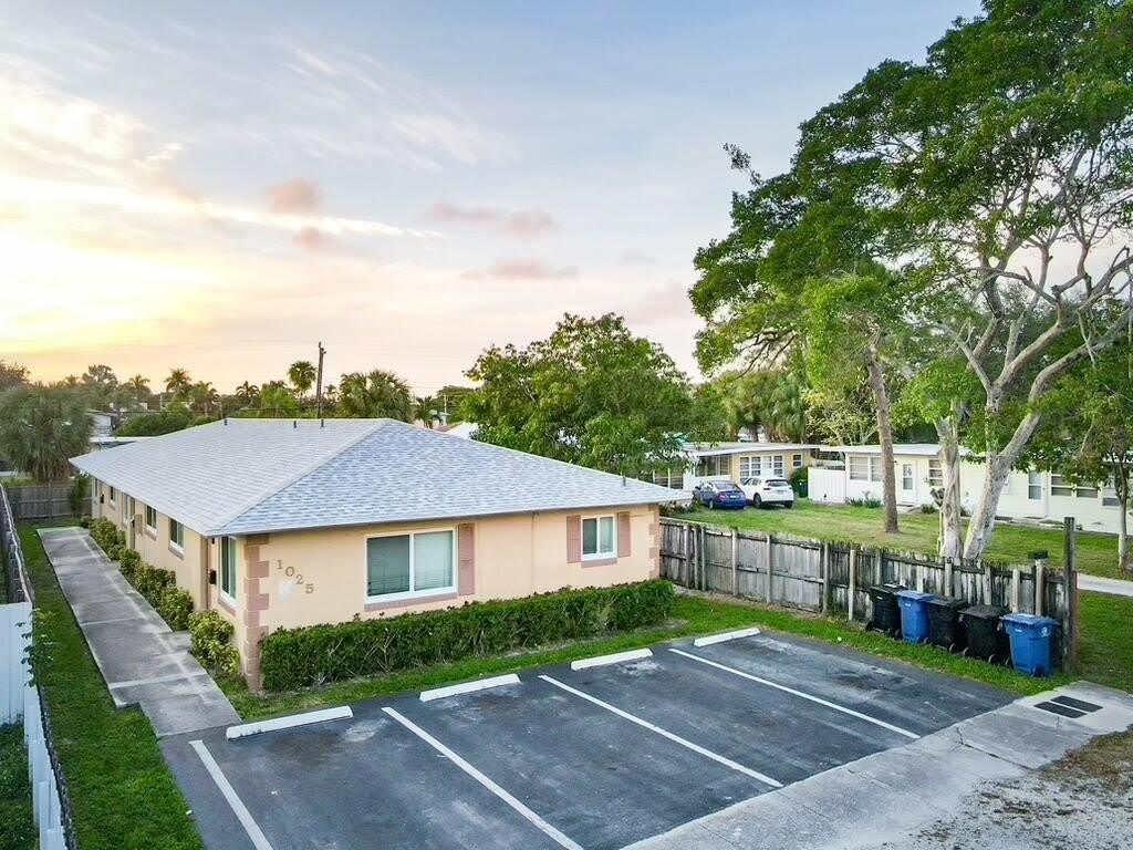 1025 NE 17th Avenue – photo 1