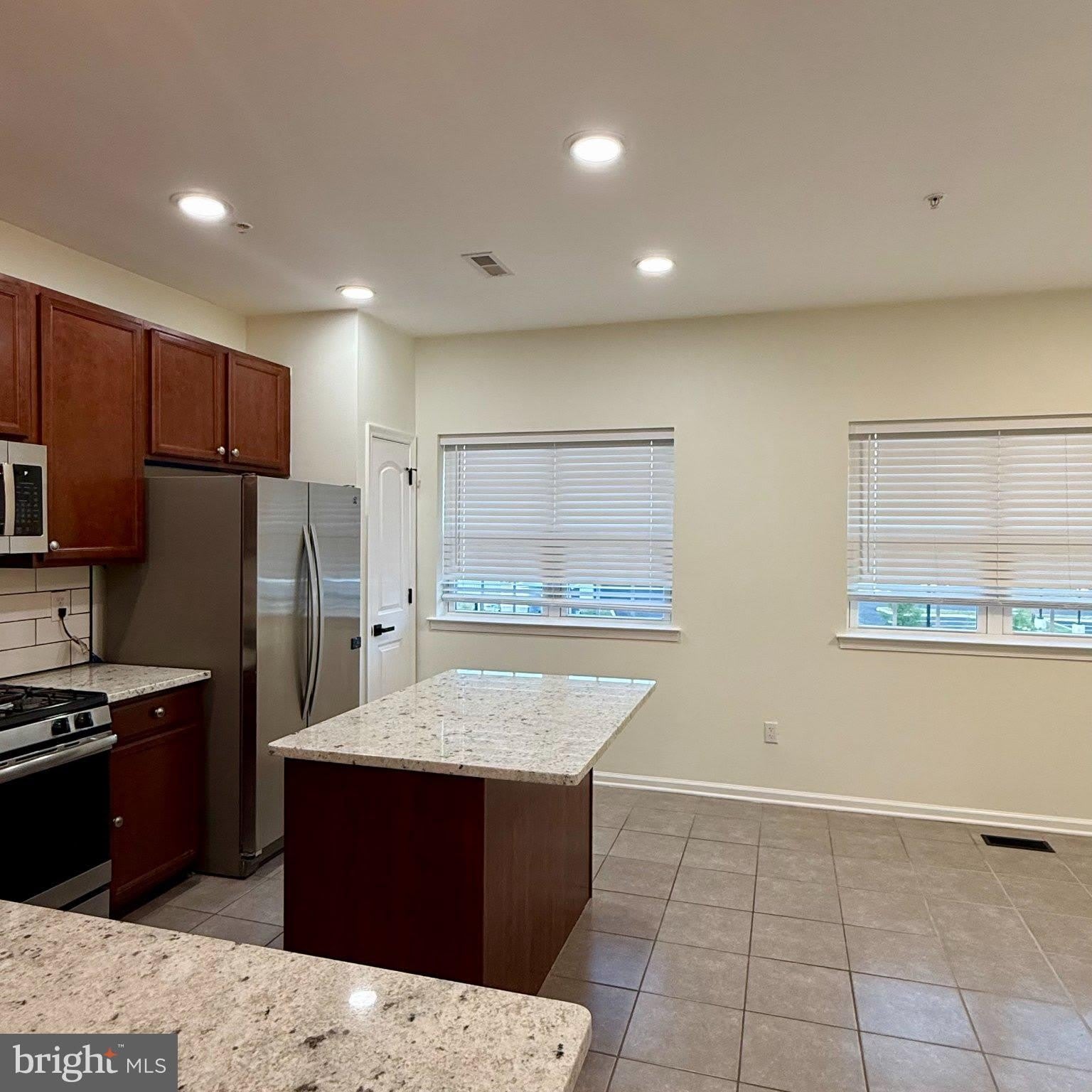 153 MERCER Court – photo 4