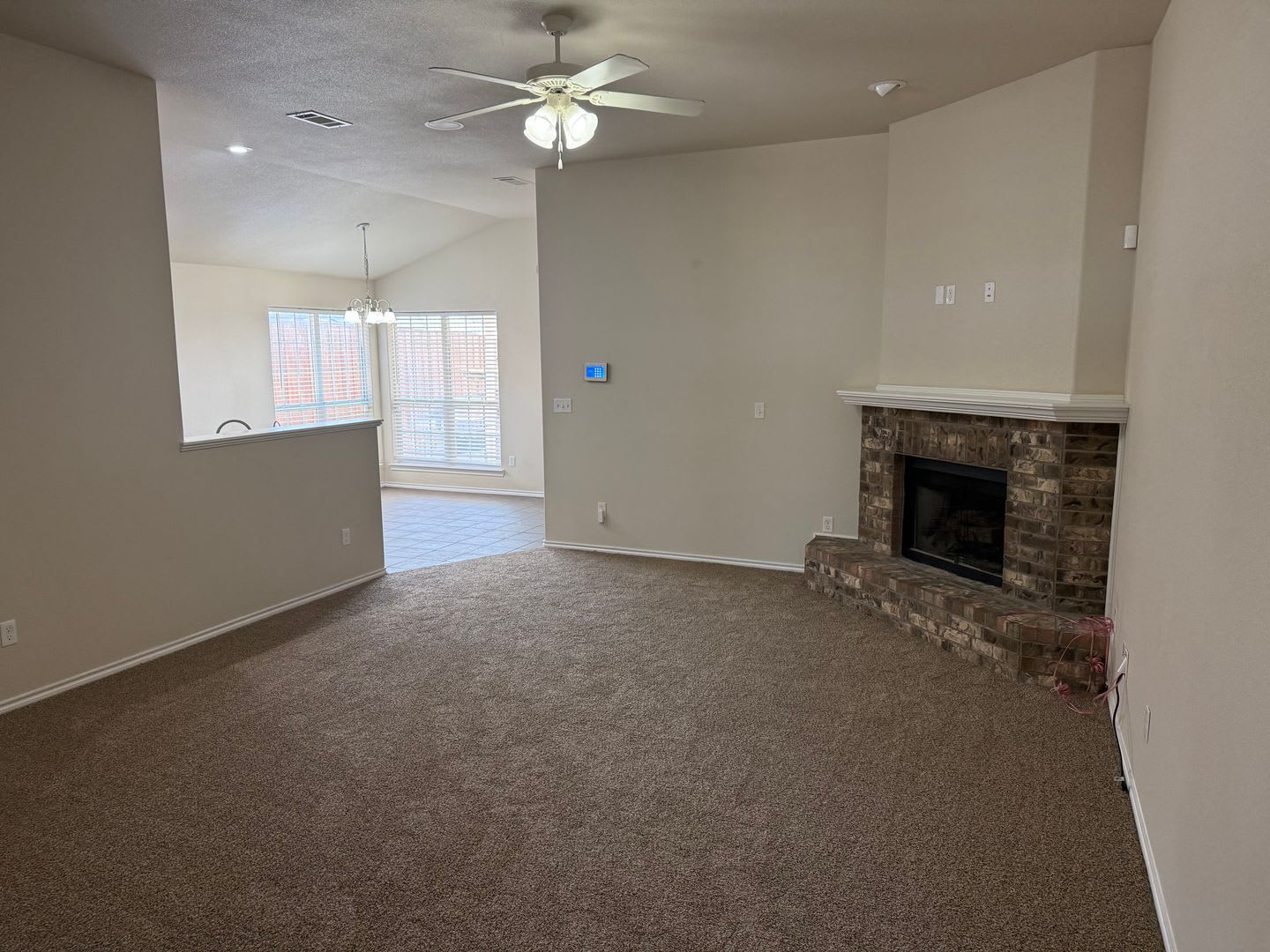 Charming and recently updated home! – photo 3