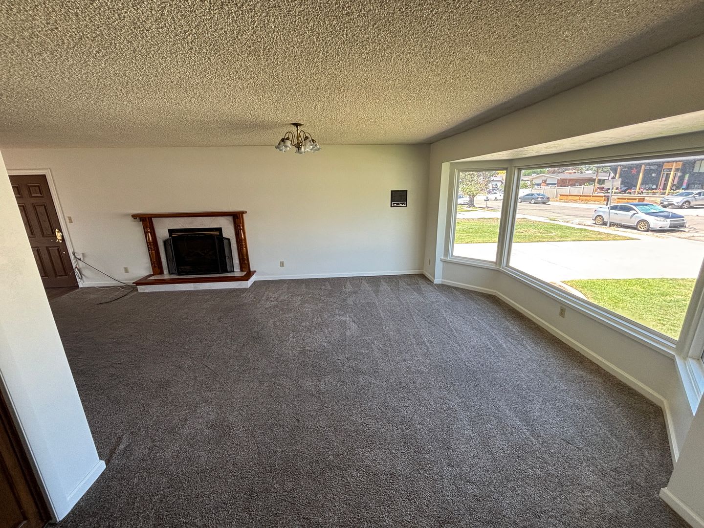 Nice Rambler home with a finished basement in desirable neighborhood – photo 2