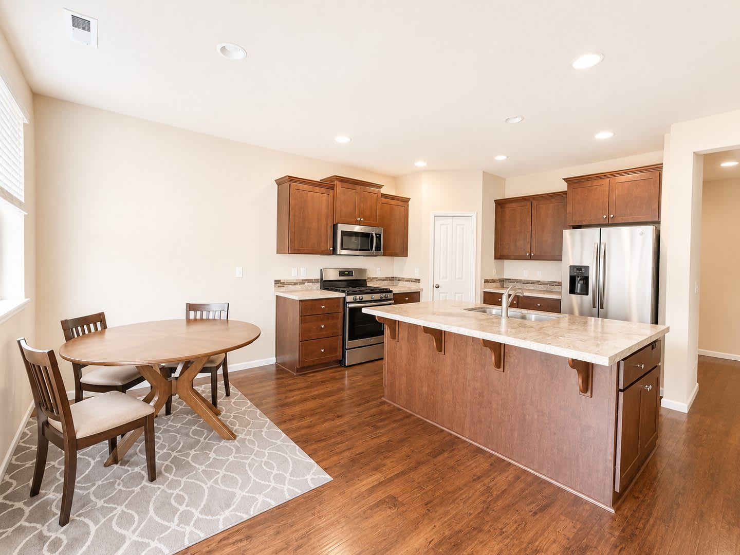 Large 4 Bedroom Home with EV Charger and Solar in Bethany Area – photo 5
