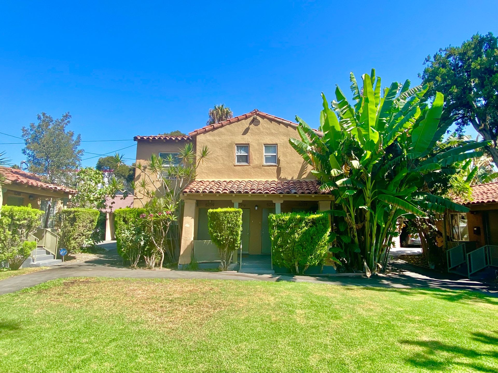 5225 De Longpre Ave. – photo 3