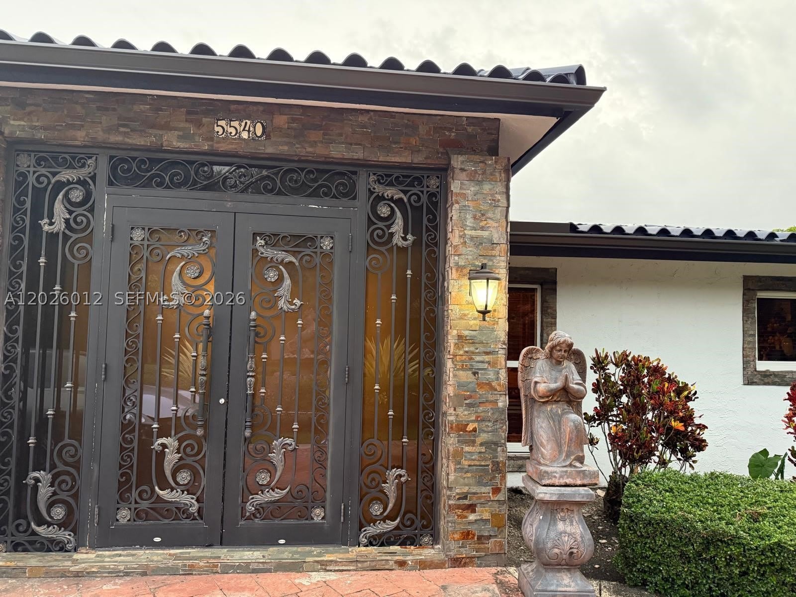 5540 SW 63rd Ct – photo 1
