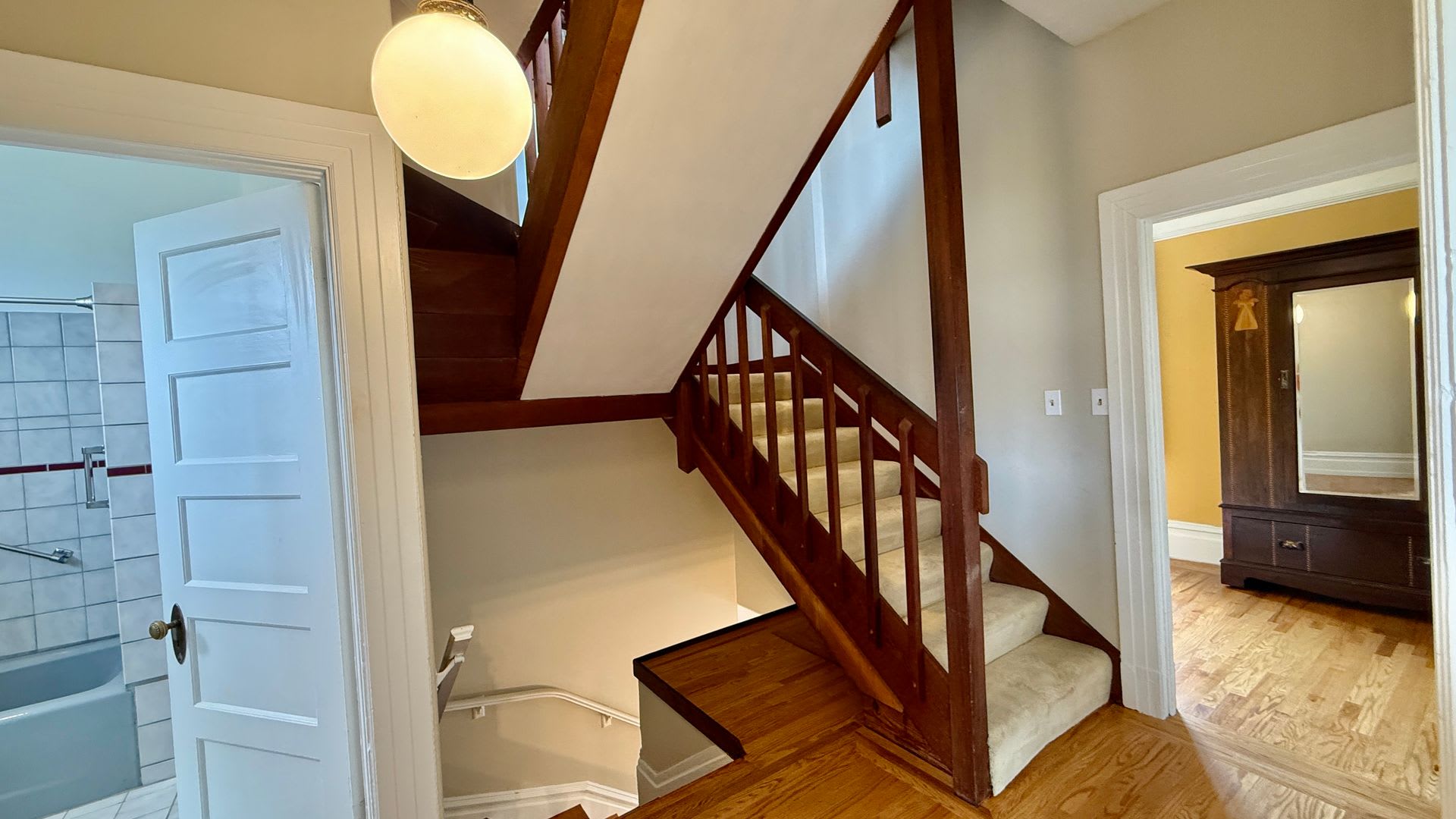 Updated 3BR/2BA Victorian + Den & Private Garden in Duboce Triangle – photo 3