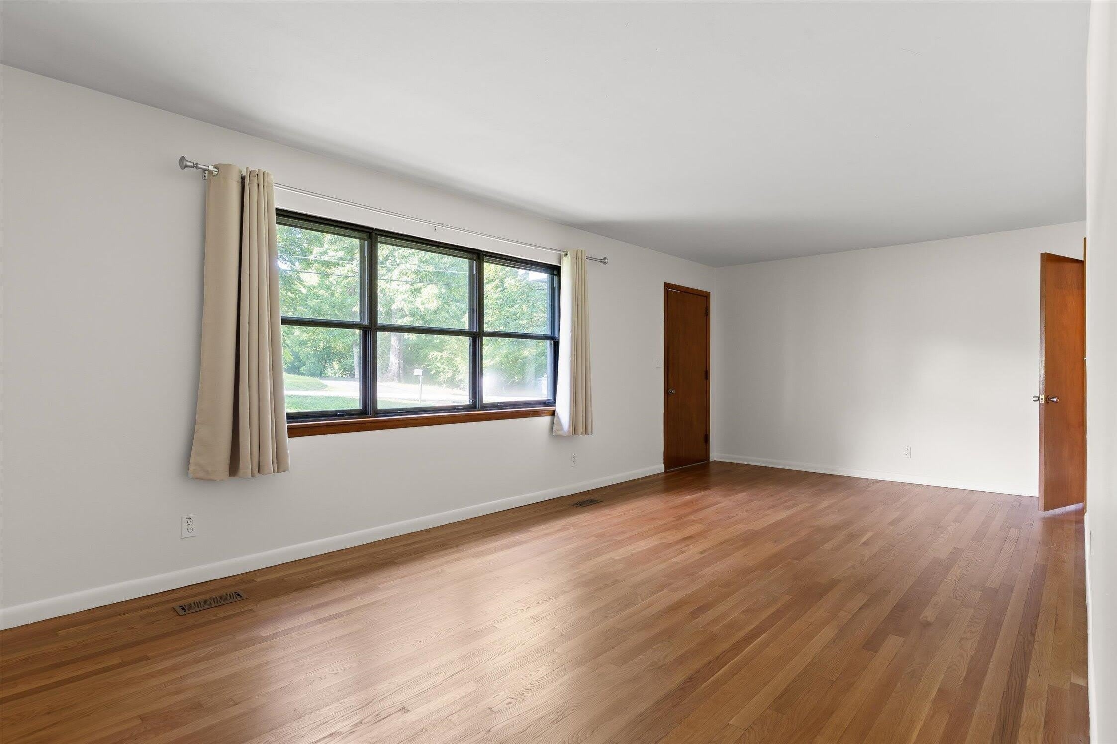 517 Randall Street – photo 3