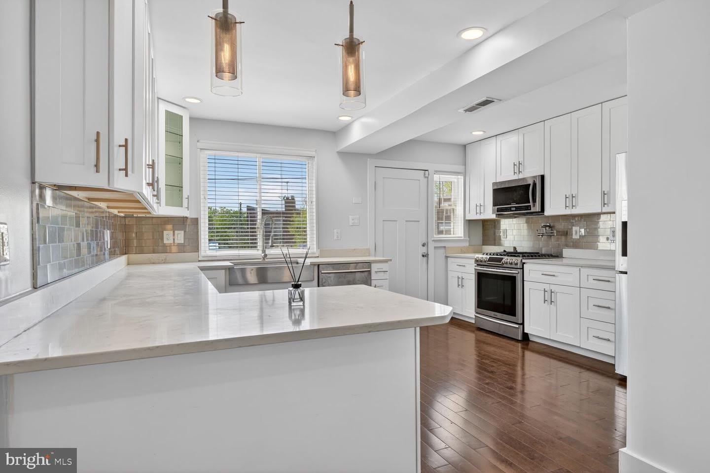 2218 16Th St Ne – photo 4