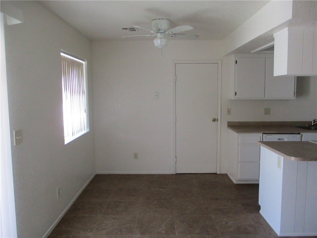 5090 La Calzada Unit B – photo 3