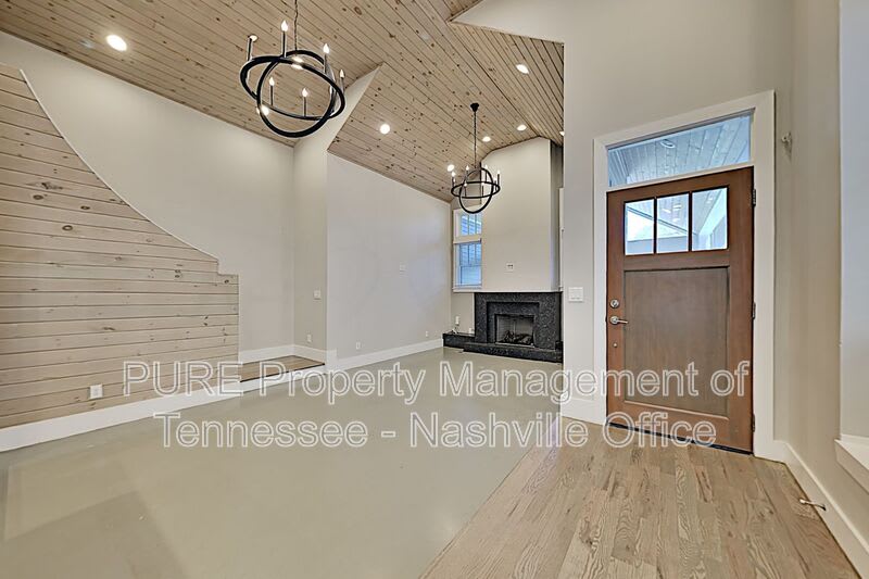 1412 Lillian Street – photo 4