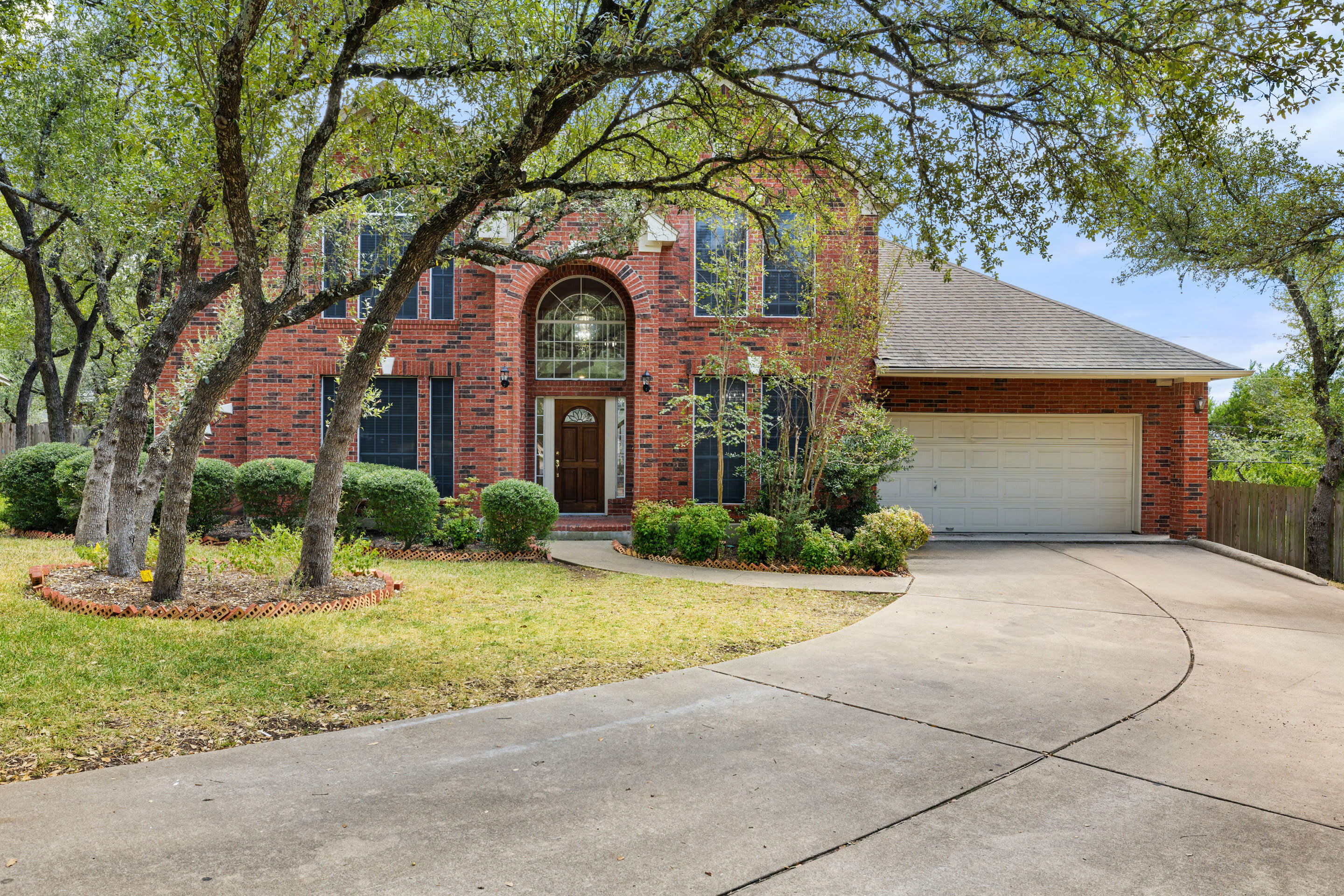 11505 Leon Grande Cove – photo 1