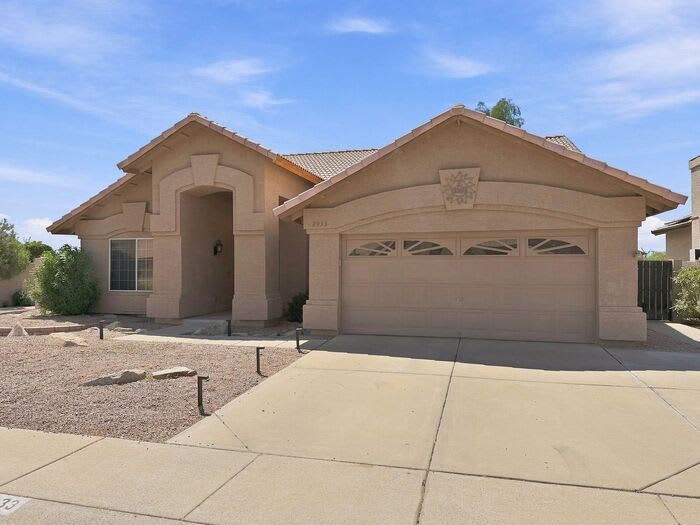 2933 East Verbena Drive – photo 2