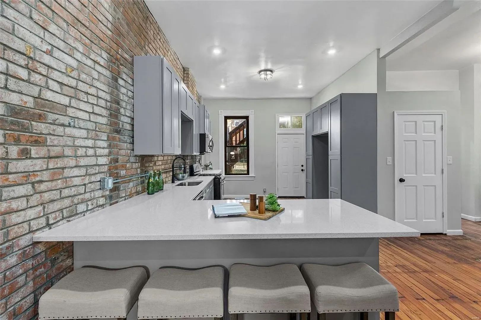 Exposed Brick Charm – photo 4