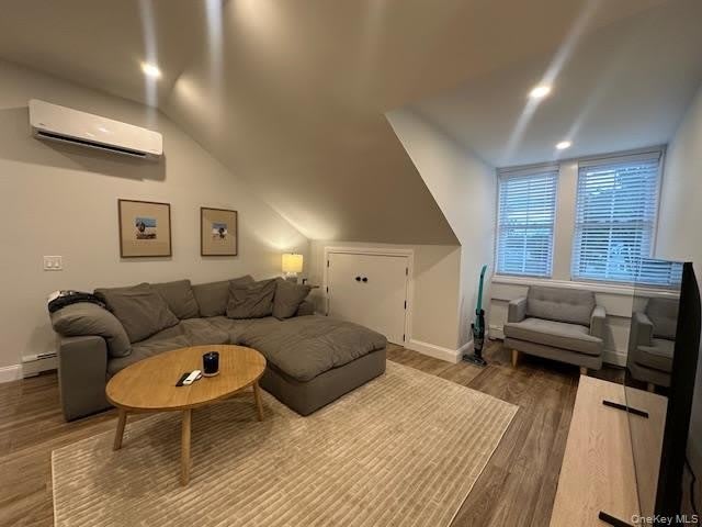 68 Nassau Road – photo 5