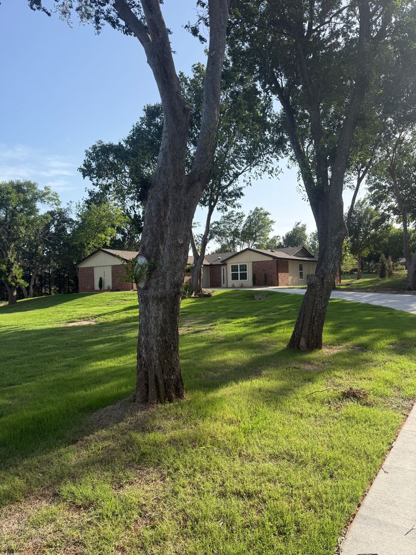 Beautiful Home On 1 25 Acres In Edmond For Lease – photo 5