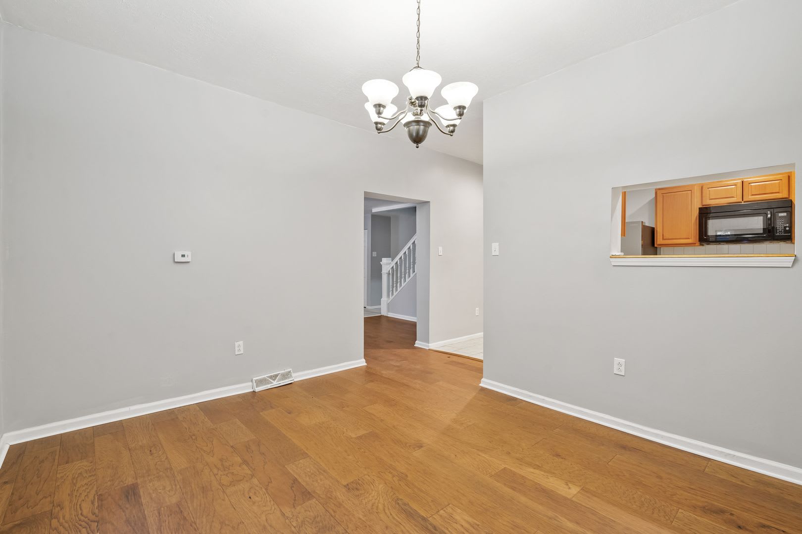Refreshed 3 Bedroom in Elliott minutes from Downtown – photo 4