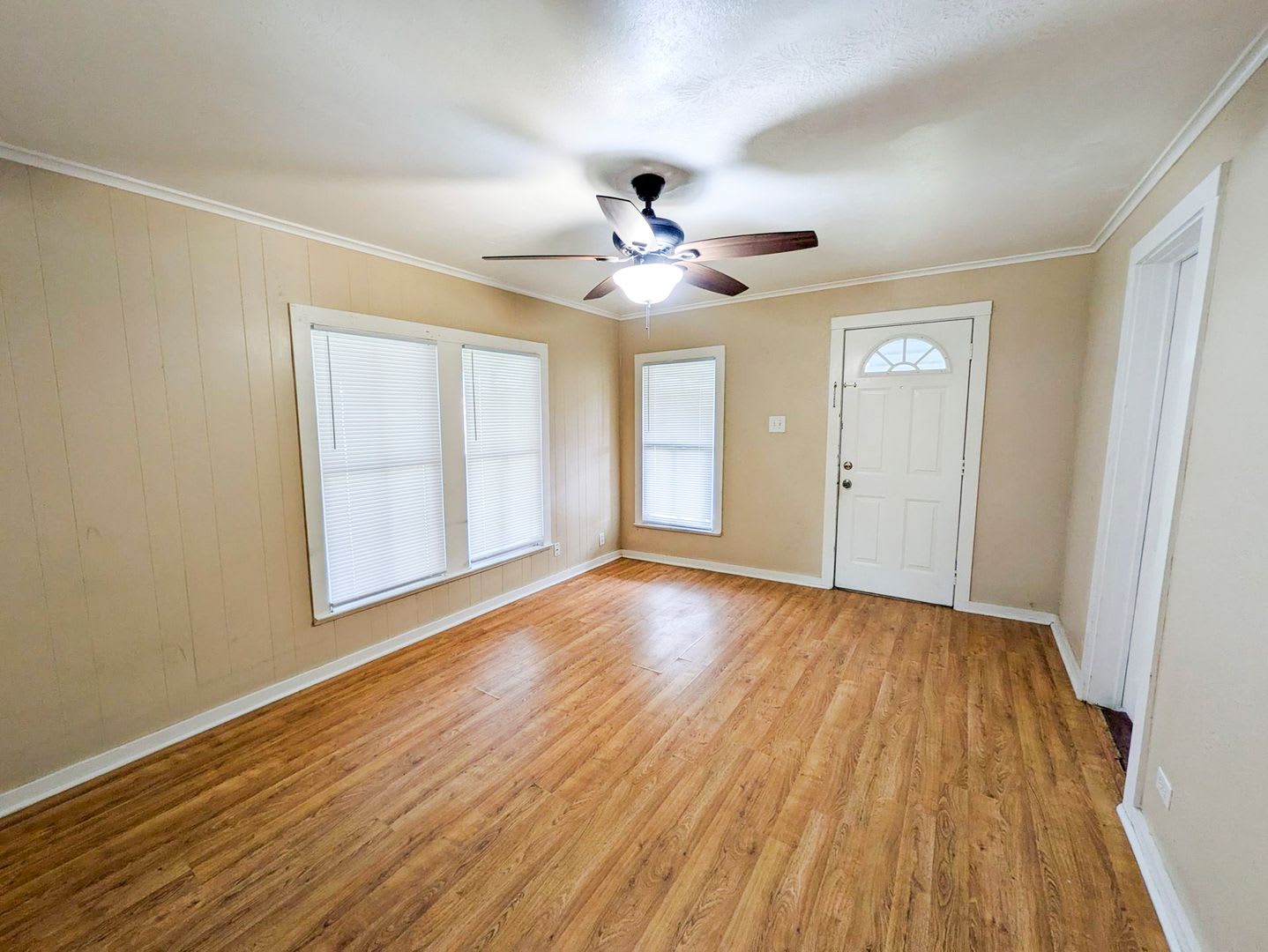 1030 Dallas St Port Neches Tx 77651 – photo 3