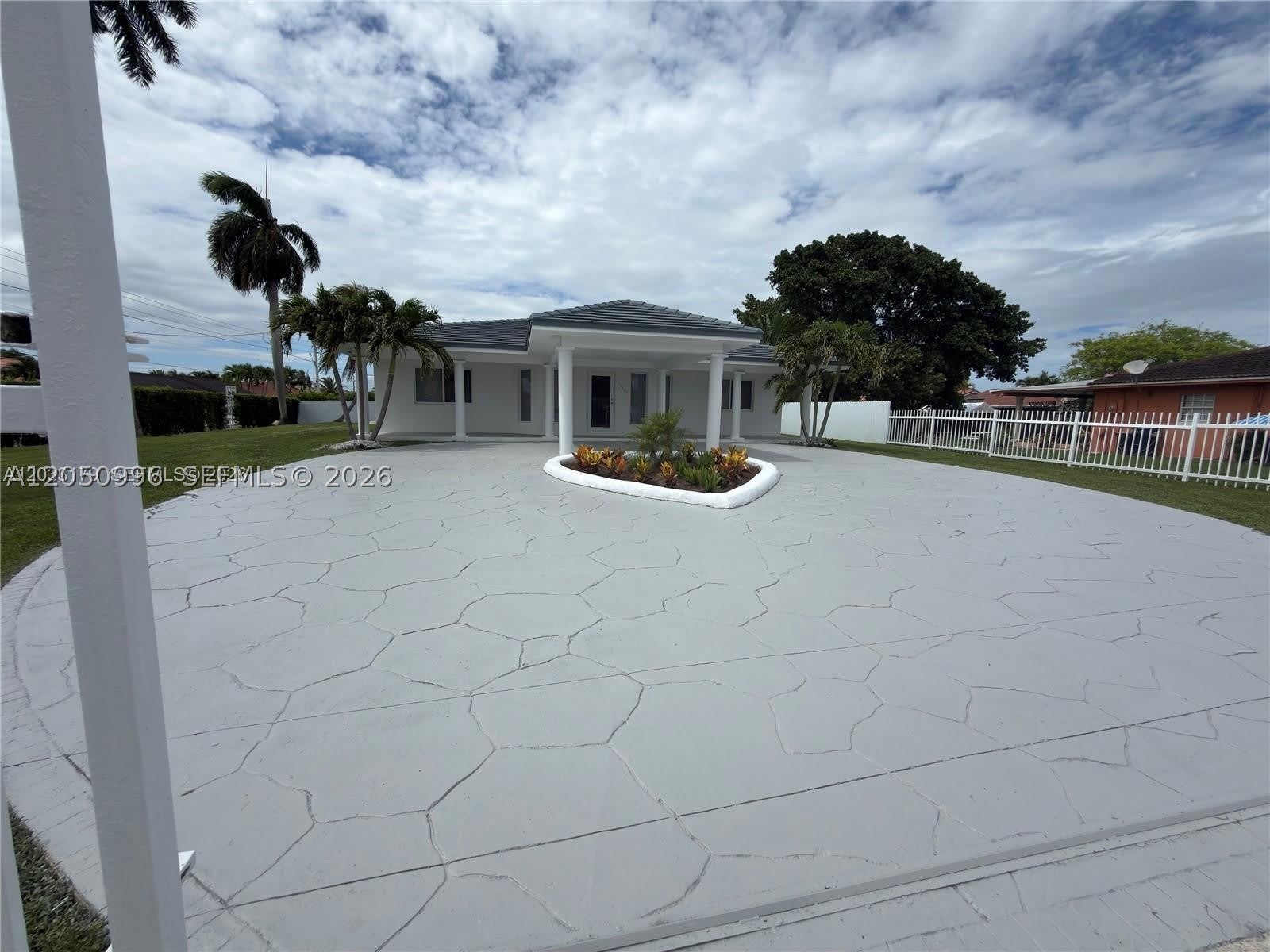13895 SW 22nd St – photo 2