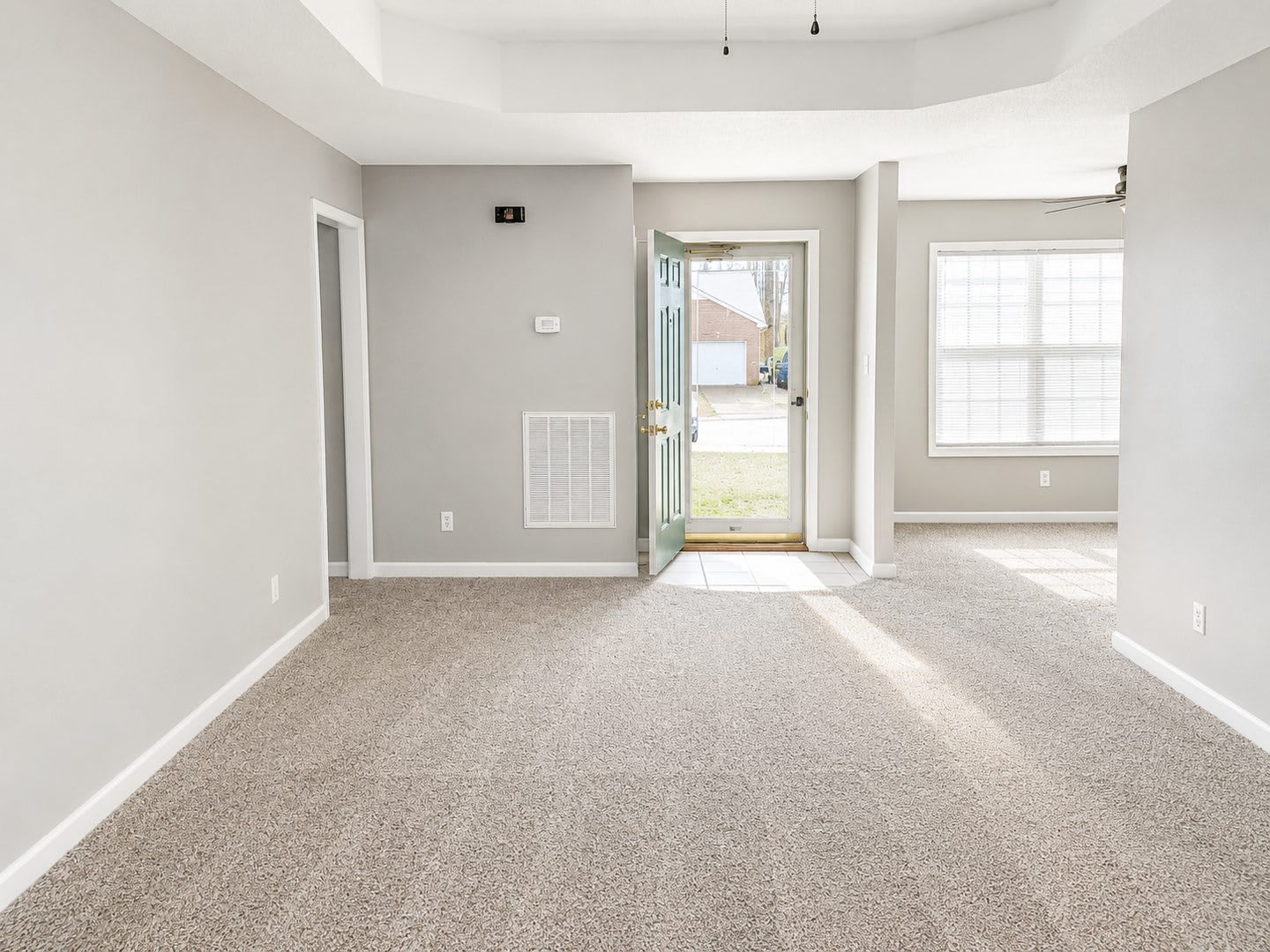 Welcome Home! Your Perfect Blend of Comfort & Style Awaits! – photo 4