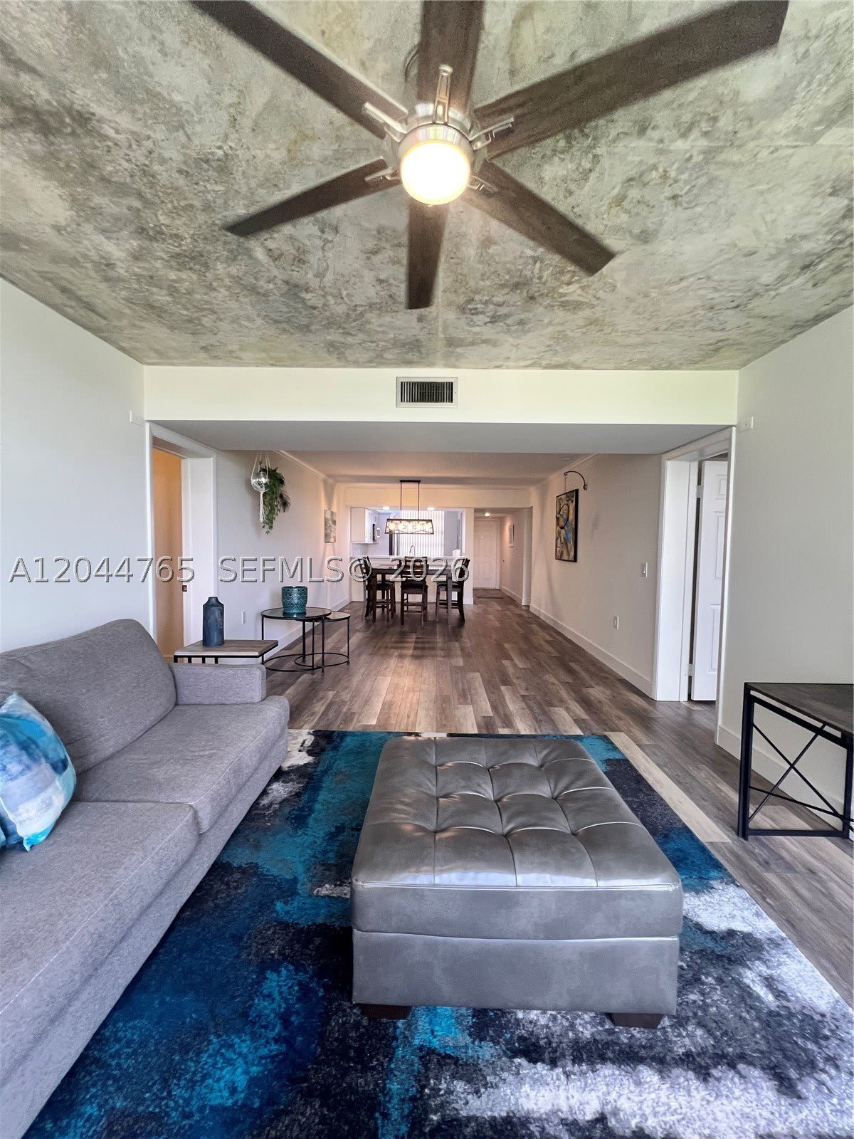 1705 Whitehall Dr – photo 2