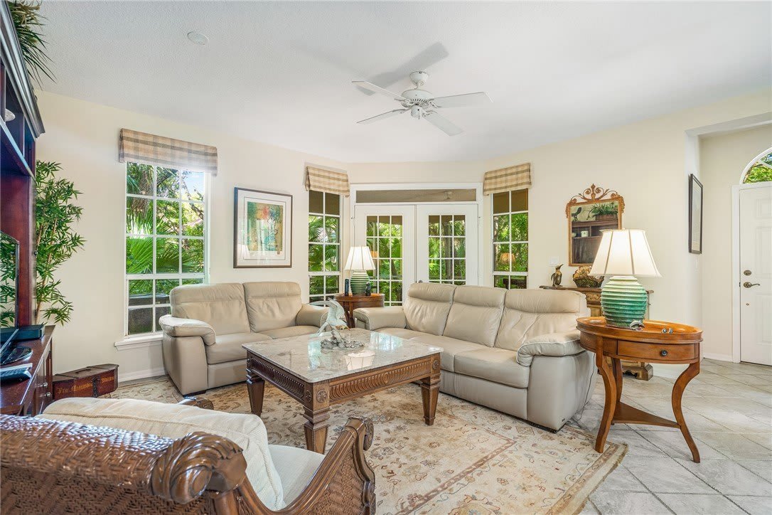 1385 Winding Oaks Circle W – photo 3