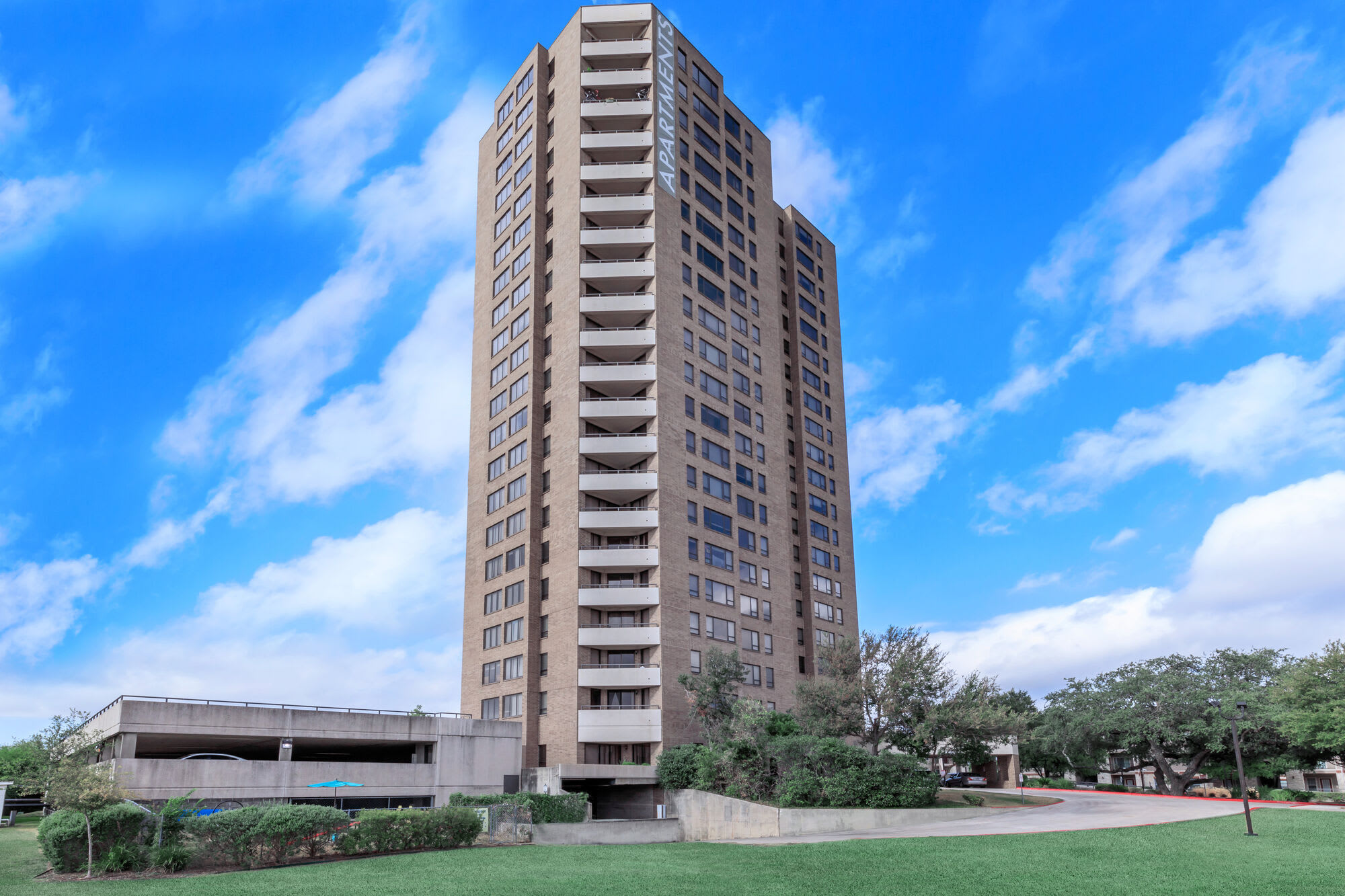 The Enclave at 1550 – photo 1