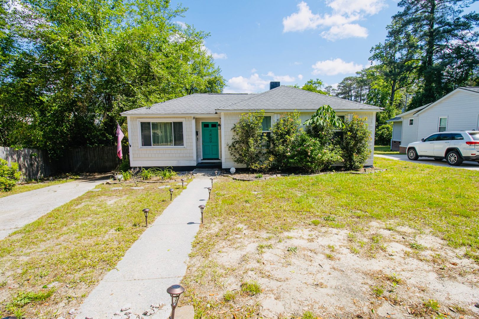Adorable 3BR Rosewood Rental with Dreamy Porch & Fenced Yard! – photo 3