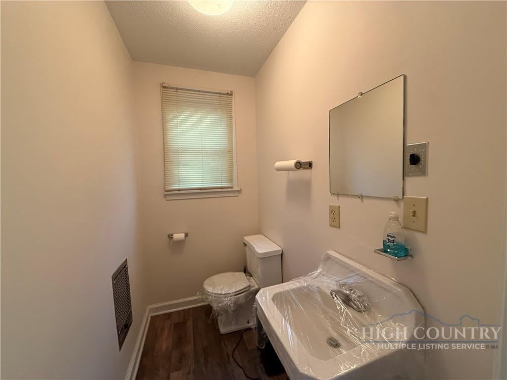 519 E Main St – photo 3