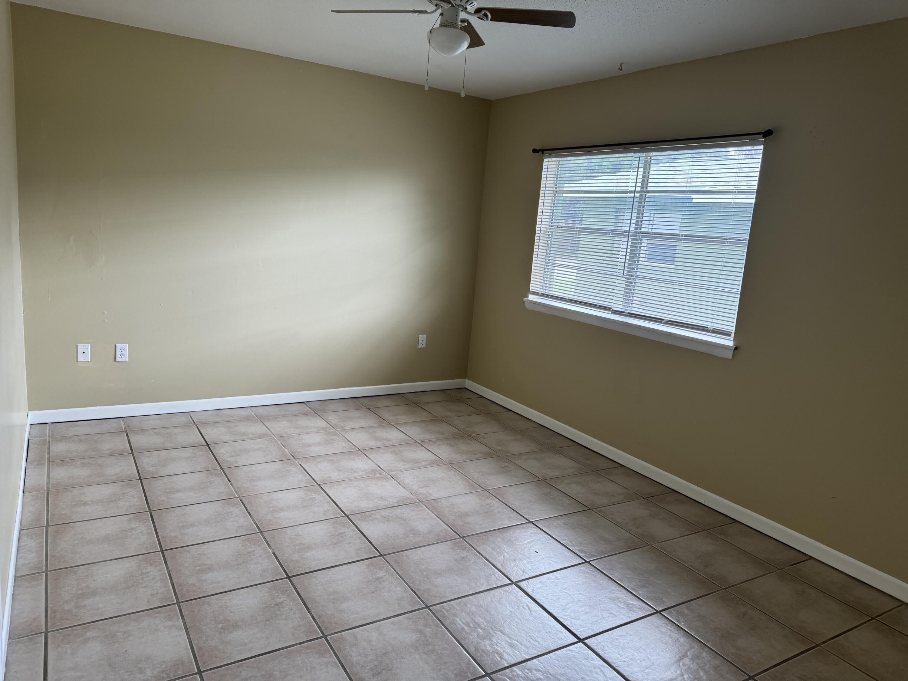 102 SE Chicago Avenue – photo 3